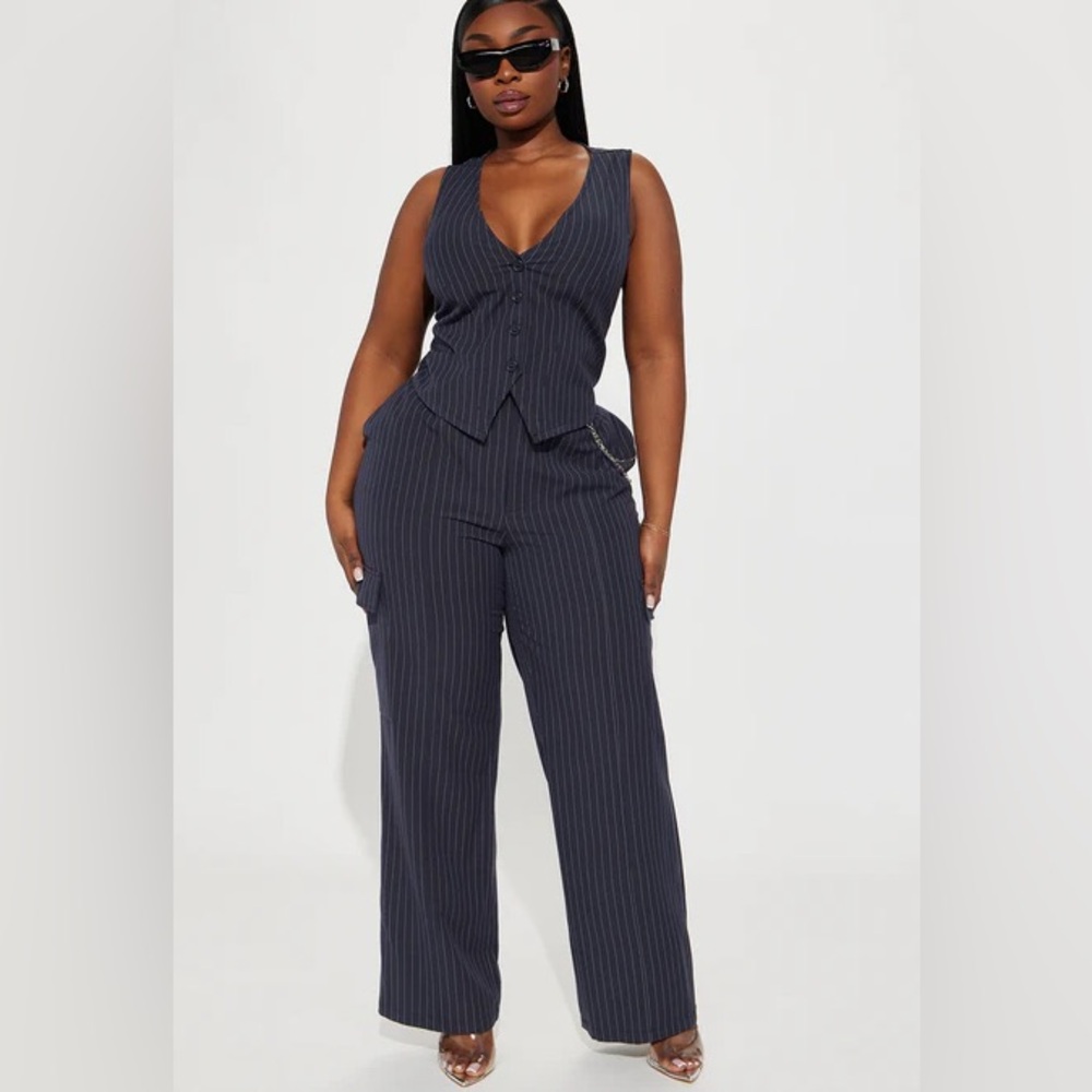 Navy wide leg vest pant set with chain detail